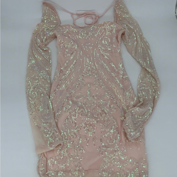 🌸 Lucy in the Sky Iridescent Sequin Bodycon Dress – Size Small - Picture 1 of 9